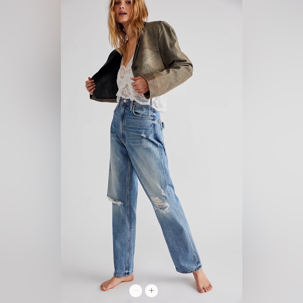 MOTHER High-Waisted Study Hover Jeans - Picture 1 of 12